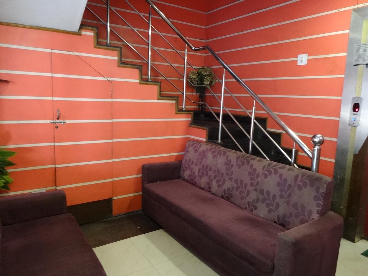 Central Gate Hotel *